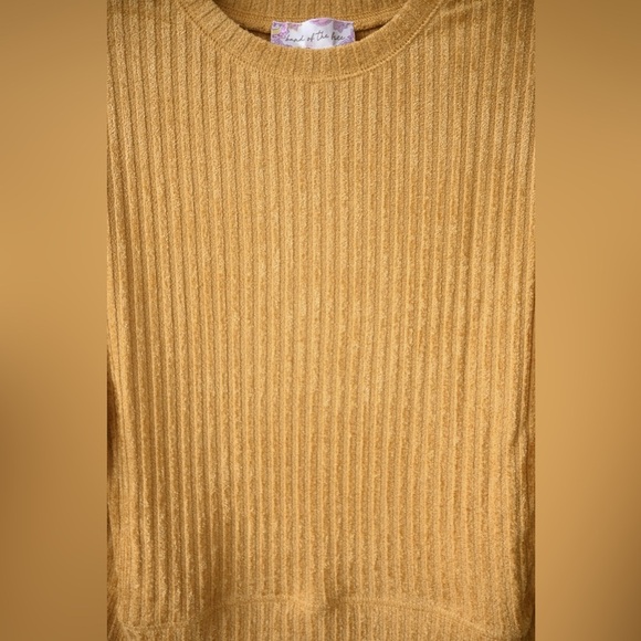 Band Of The Free Russell Velvet Cropped Sweater - Picture 6 of 9